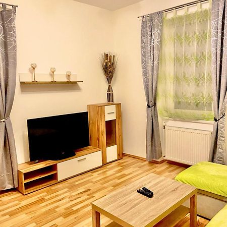 Burgblick Apartment- 60Qm, Kueche, Waschmaschine, Streamingdienste Seebenstein ภายนอก รูปภาพ