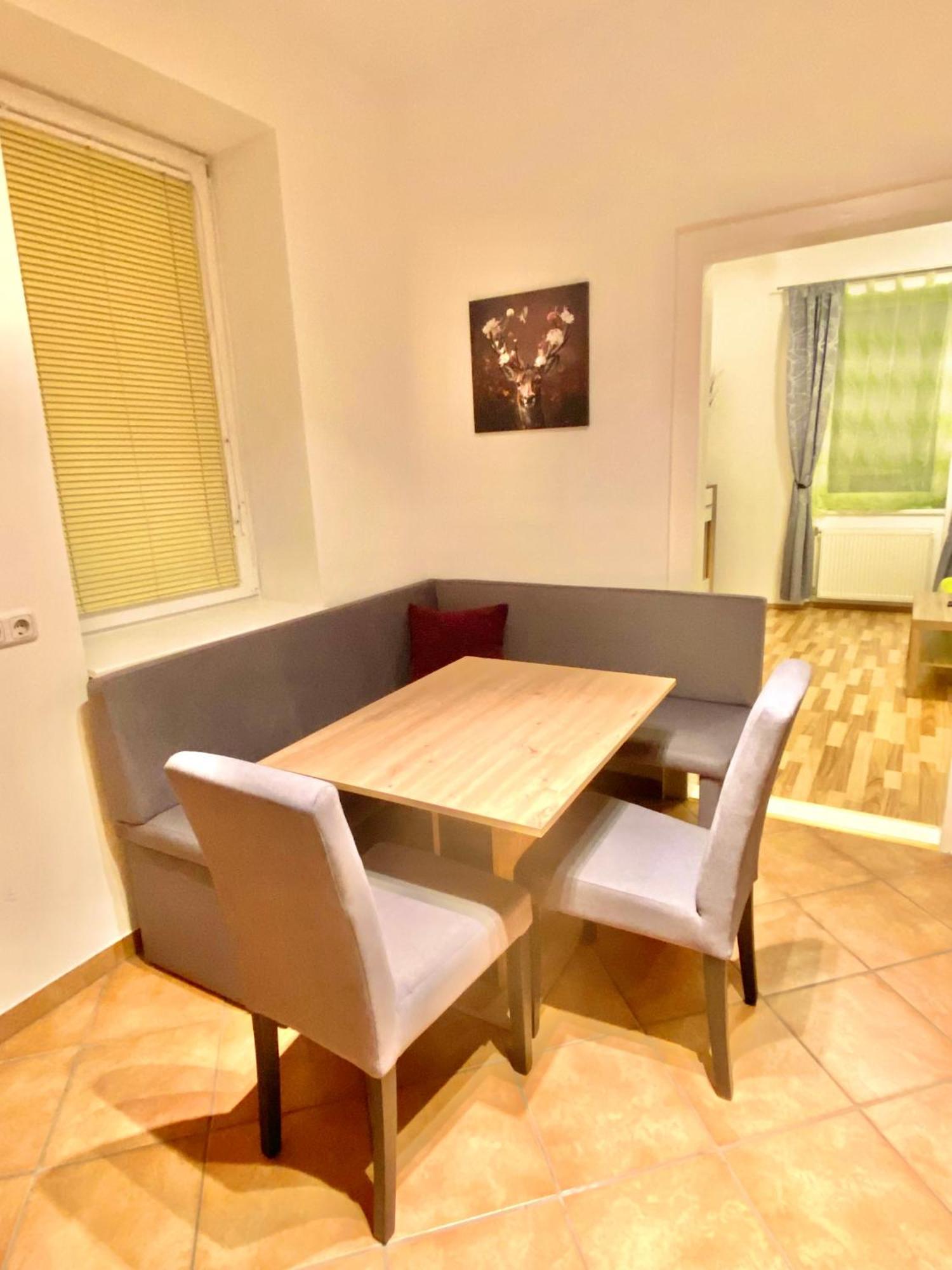 Burgblick Apartment- 60Qm, Kueche, Waschmaschine, Streamingdienste Seebenstein ภายนอก รูปภาพ